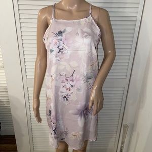 NWOT Spaghetti Straps Dress With White/Cream Flowers Size Large